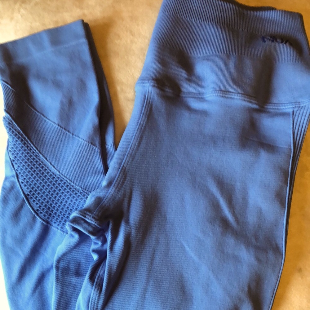 NUX  Leggings size Medium NWOT